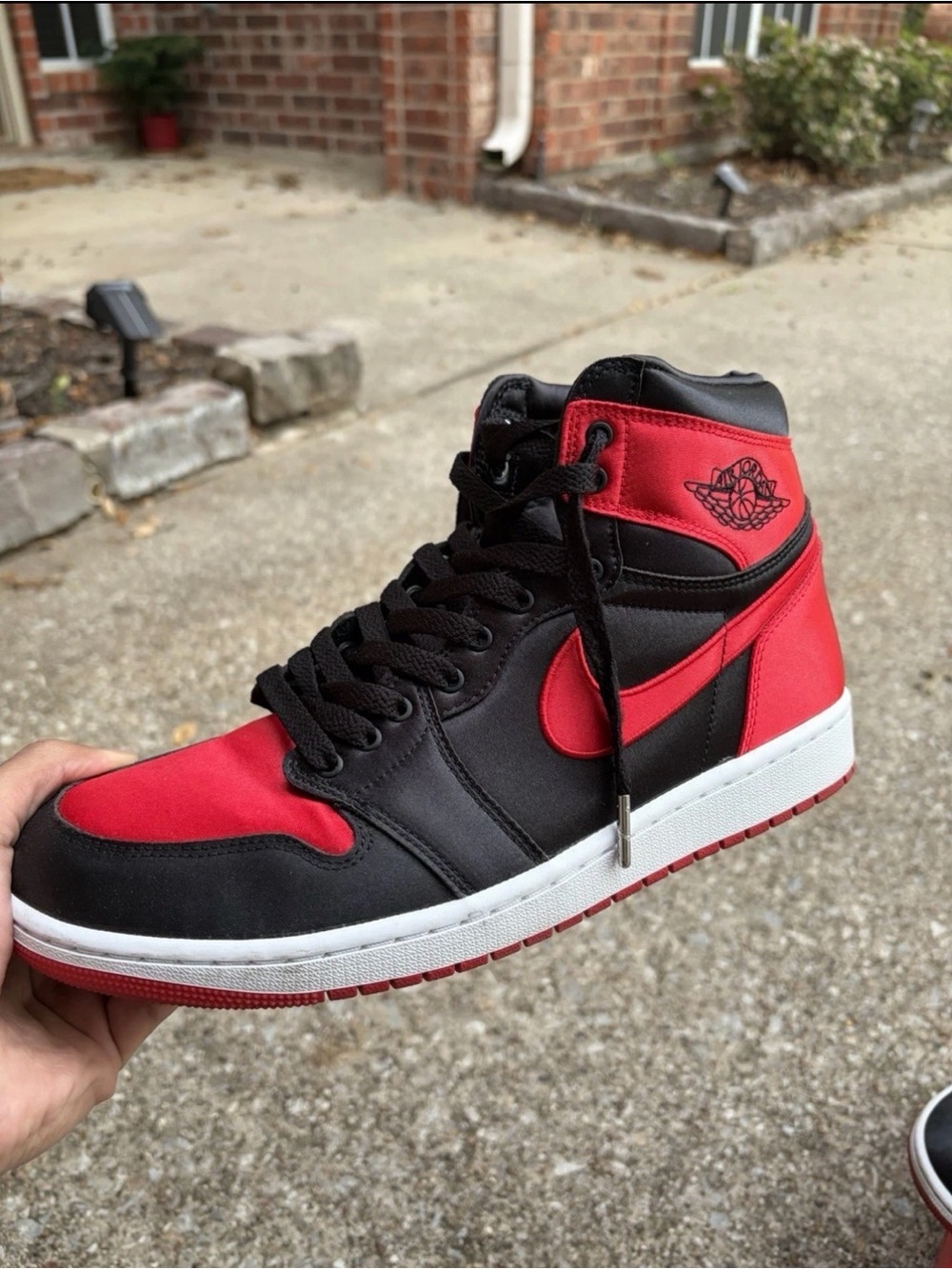 Air Jordan 1 Retro High OG Satin Bred Womens 11 Mens 9.5 Used w/ Box Authentic - Picture 1 of 5